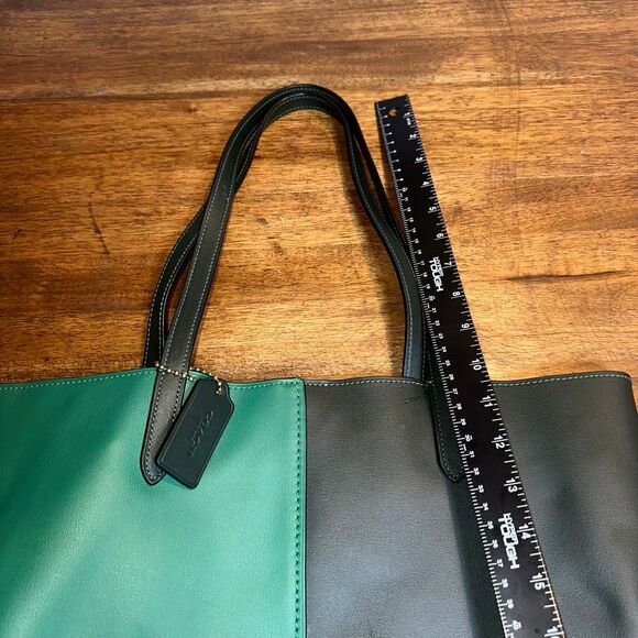 Auth COACH North Tote In Colorblock Leather Green - Picture 11 of 13